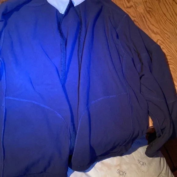 NIKE Therma-Fit fleece jacket. Look sharp & stay warm anytime of year. - Picture 5 of 6